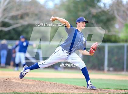 Thumbnail 2 in Loyola @ Crespi photogallery.