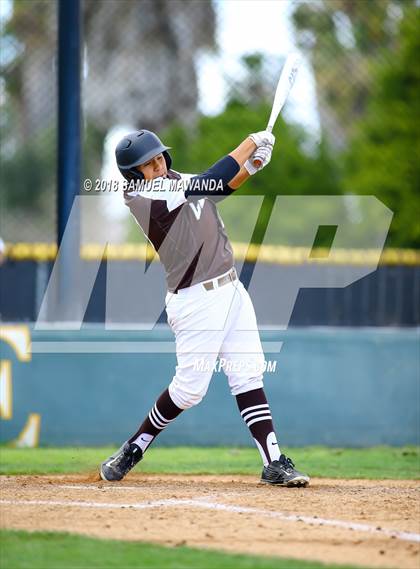 Thumbnail 3 in Loyola @ Crespi photogallery.
