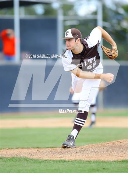 Thumbnail 2 in Loyola @ Crespi photogallery.