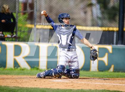 Thumbnail 3 in Loyola @ Crespi photogallery.