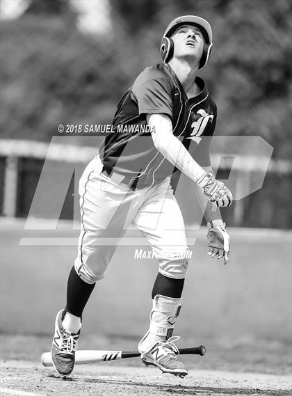 Thumbnail 3 in Loyola @ Crespi photogallery.