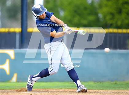 Thumbnail 1 in Loyola @ Crespi photogallery.