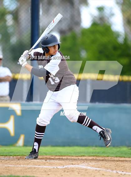 Thumbnail 2 in Loyola @ Crespi photogallery.