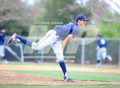 Thumbnail 3 in Loyola @ Crespi photogallery.