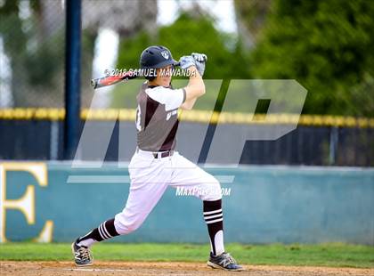 Thumbnail 3 in Loyola @ Crespi photogallery.