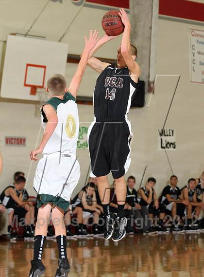 Thumbnail 1 in Valley Christian vs. Mountain Oaks (Viking Classic) photogallery.