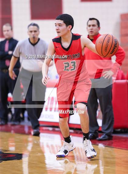 Thumbnail 2 in Sharyland vs. La Joya photogallery.