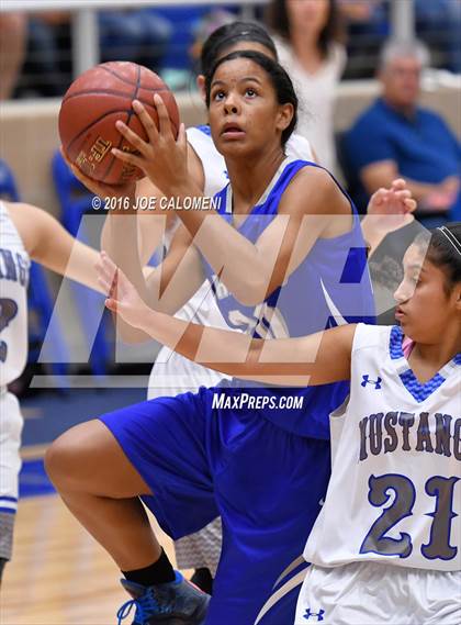 Thumbnail 2 in MacArthur [Douglas] vs Jay [John] photogallery.