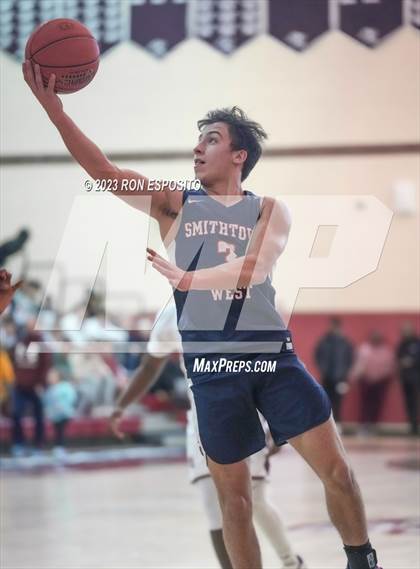 Thumbnail 3 in Smithtown West @ Bay Shore photogallery.