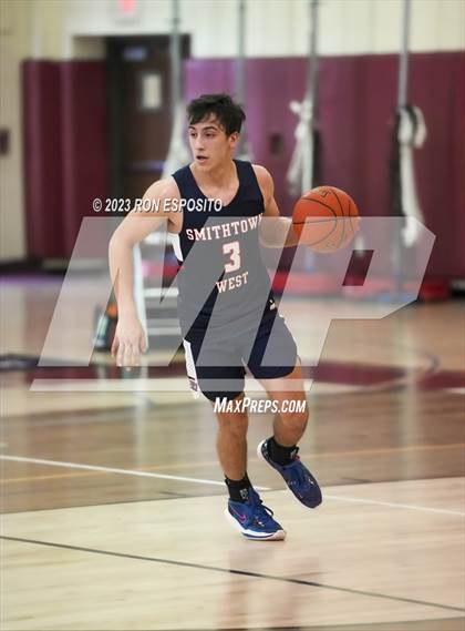 Thumbnail 3 in Smithtown West @ Bay Shore photogallery.