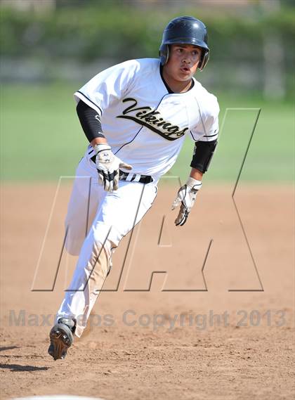 Thumbnail 2 in Northview vs. Oaks Christian (CIF-SS D4 Quarterfinal) photogallery.