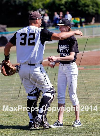 Thumbnail 1 in Valley Christian @ Archbishop Mitty photogallery.