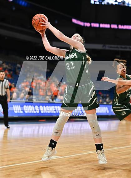 Thumbnail 3 in Robert Lee vs Neches (UIL 1A State Semifinal) photogallery.