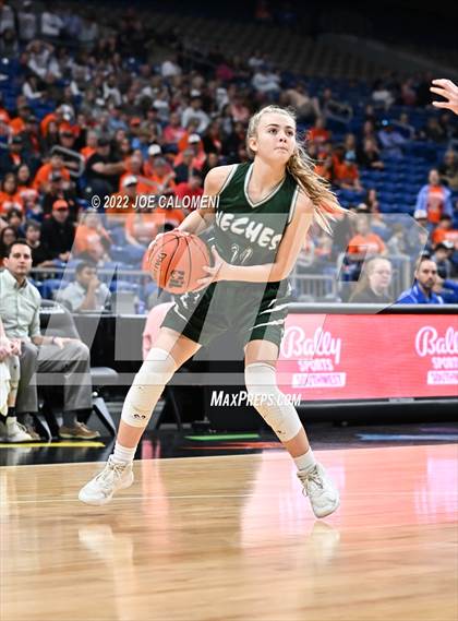 Thumbnail 1 in Robert Lee vs Neches (UIL 1A State Semifinal) photogallery.