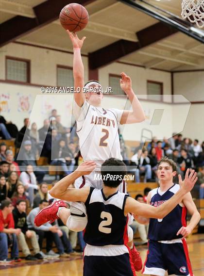 Thumbnail 3 in Campolindo vs Liberty photogallery.
