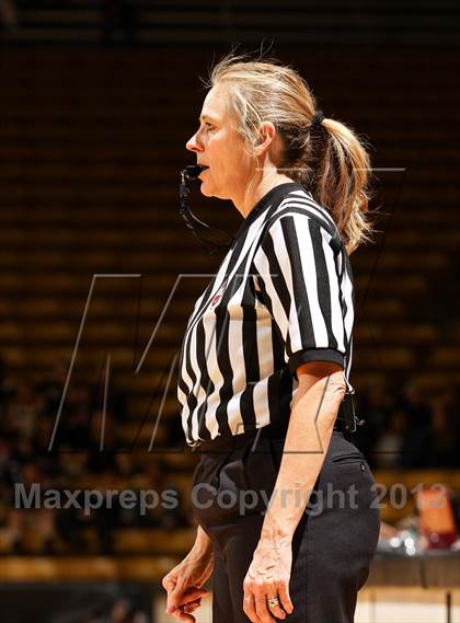Thumbnail 1 in Regis Jesuit vs. Grandview (CHSAA 5A Final Four) photogallery.