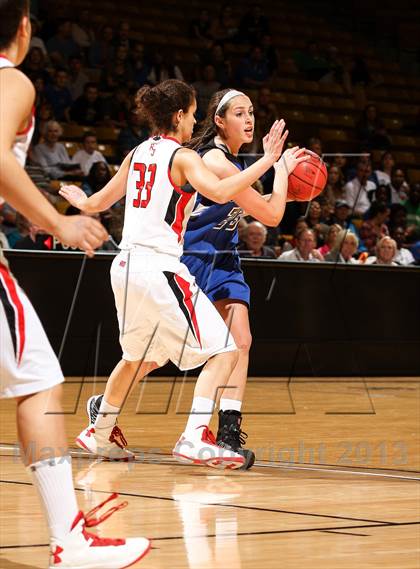 Thumbnail 2 in Regis Jesuit vs. Grandview (CHSAA 5A Final Four) photogallery.