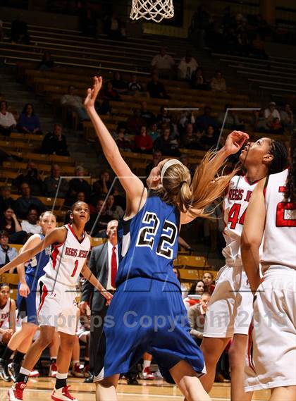 Thumbnail 3 in Regis Jesuit vs. Grandview (CHSAA 5A Final Four) photogallery.