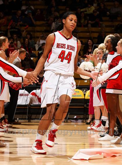 Thumbnail 3 in Regis Jesuit vs. Grandview (CHSAA 5A Final Four) photogallery.