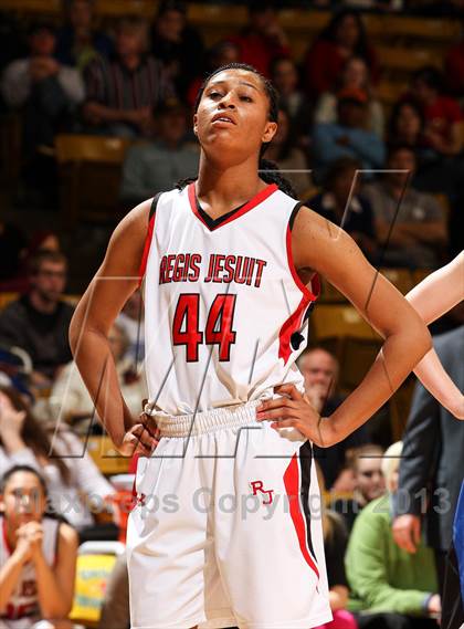 Thumbnail 2 in Regis Jesuit vs. Grandview (CHSAA 5A Final Four) photogallery.