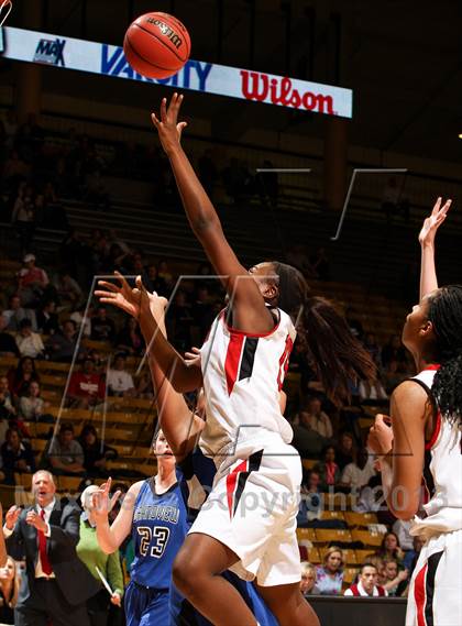 Thumbnail 1 in Regis Jesuit vs. Grandview (CHSAA 5A Final Four) photogallery.