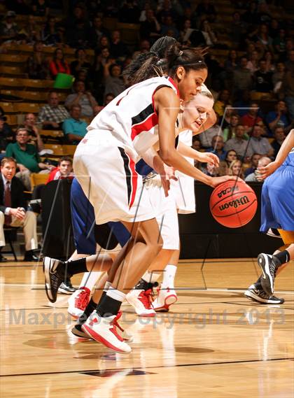 Thumbnail 1 in Regis Jesuit vs. Grandview (CHSAA 5A Final Four) photogallery.