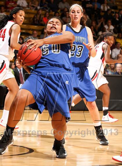Thumbnail 1 in Regis Jesuit vs. Grandview (CHSAA 5A Final Four) photogallery.