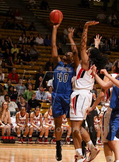 Thumbnail 2 in Regis Jesuit vs. Grandview (CHSAA 5A Final Four) photogallery.