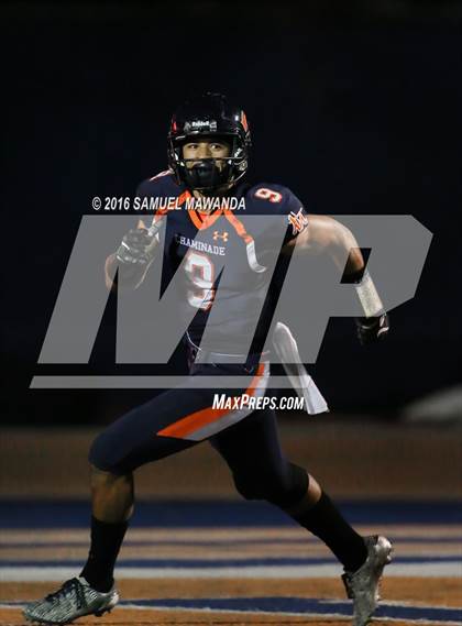 Thumbnail 3 in Crespi @  Chaminade photogallery.