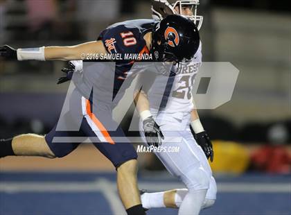 Thumbnail 2 in Crespi @  Chaminade photogallery.