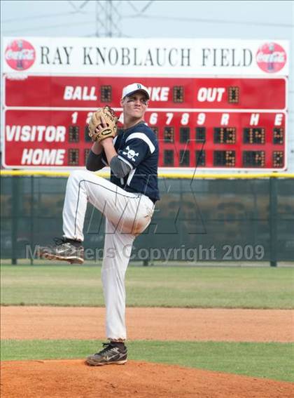 Thumbnail 1 in Bellaire vs Brazoswood (UIL 5A Regionals Game 3) photogallery.