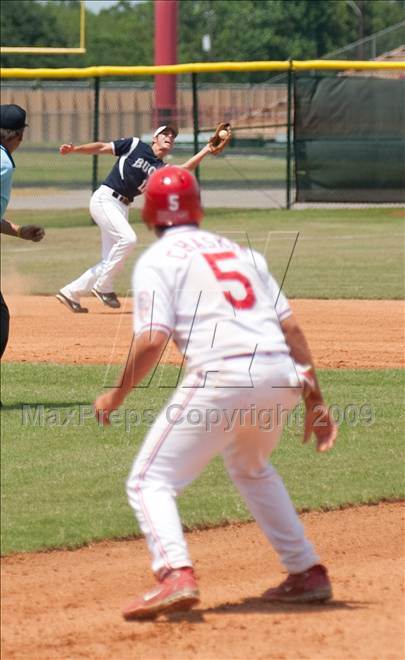 Thumbnail 2 in Bellaire vs Brazoswood (UIL 5A Regionals Game 3) photogallery.