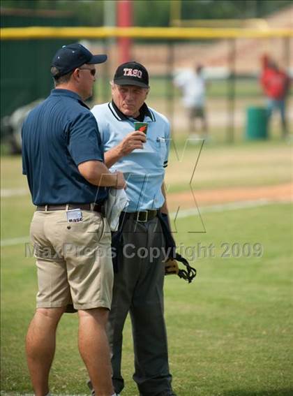 Thumbnail 1 in Bellaire vs Brazoswood (UIL 5A Regionals Game 3) photogallery.