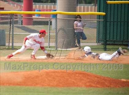 Thumbnail 3 in Bellaire vs Brazoswood (UIL 5A Regionals Game 3) photogallery.
