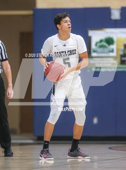 Thumbnail 2 in Sacramento vs. Santa Cruz photogallery.