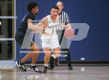 Thumbnail 3 in Sacramento vs. Santa Cruz photogallery.