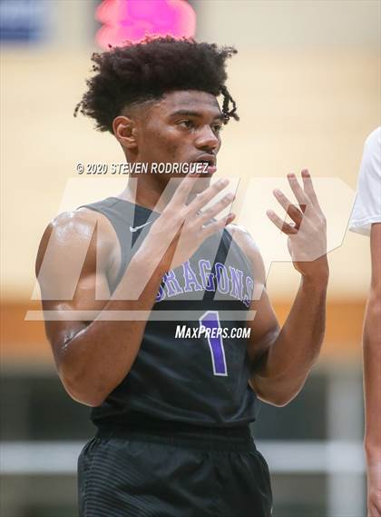 Thumbnail 2 in Sacramento vs. Santa Cruz photogallery.