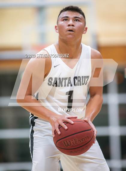 Thumbnail 3 in Sacramento vs. Santa Cruz photogallery.