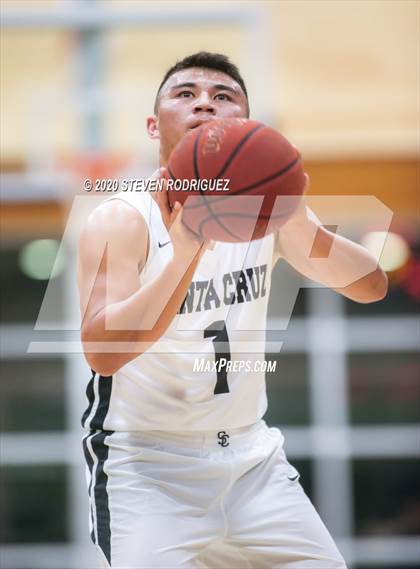 Thumbnail 2 in Sacramento vs. Santa Cruz photogallery.