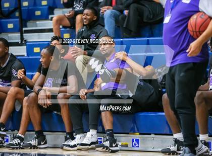 Thumbnail 2 in Sacramento vs. Santa Cruz photogallery.