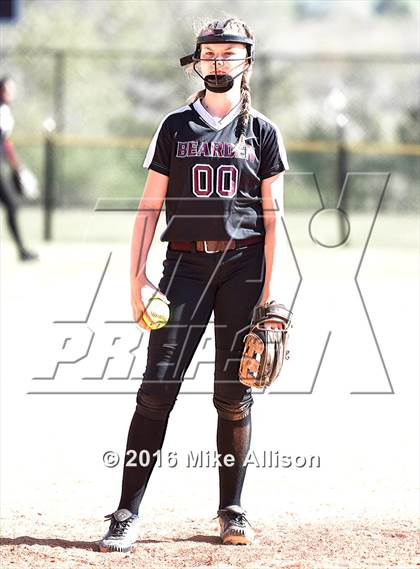 Thumbnail 1 in Bearden vs Columbia Academy photogallery.