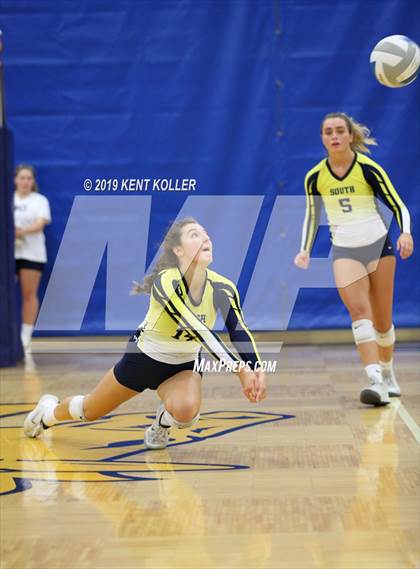 Thumbnail 3 in Grosse Pointe South @ Fraser photogallery.