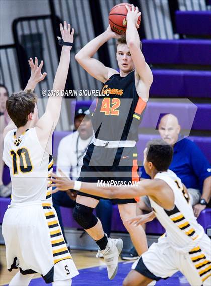 Thumbnail 1 in Saguaro vs. Corona del Sol (Fear the Hop Tournament)  photogallery.