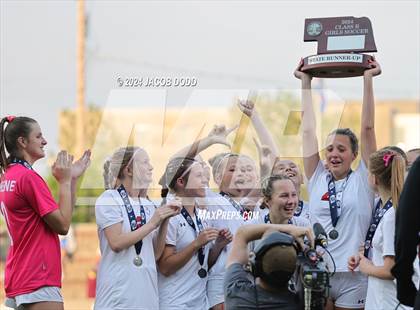 Thumbnail 3 in Duchesne vs. Gretna East photogallery.