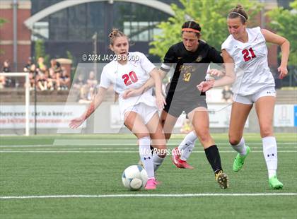 Thumbnail 1 in Duchesne vs. Gretna East photogallery.
