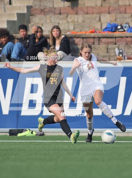Thumbnail 2 in Duchesne vs. Gretna East photogallery.