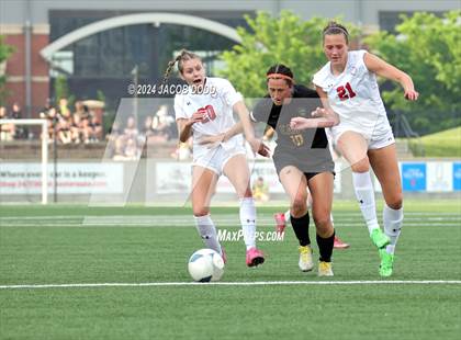 Thumbnail 3 in Duchesne vs. Gretna East photogallery.
