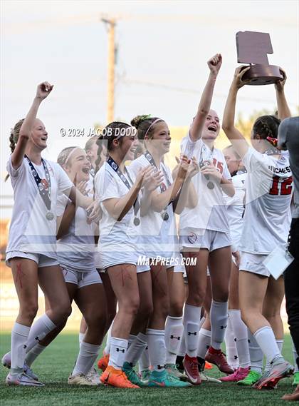 Thumbnail 2 in Duchesne vs. Gretna East photogallery.