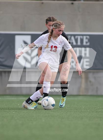 Thumbnail 3 in Duchesne vs. Gretna East photogallery.