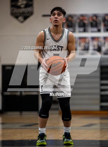 Thumbnail 1 in Harlingen South @ Weslaco East photogallery.